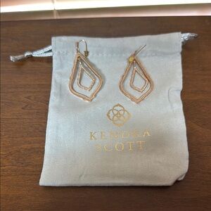 Kendra Scott Rose Gold Earrings